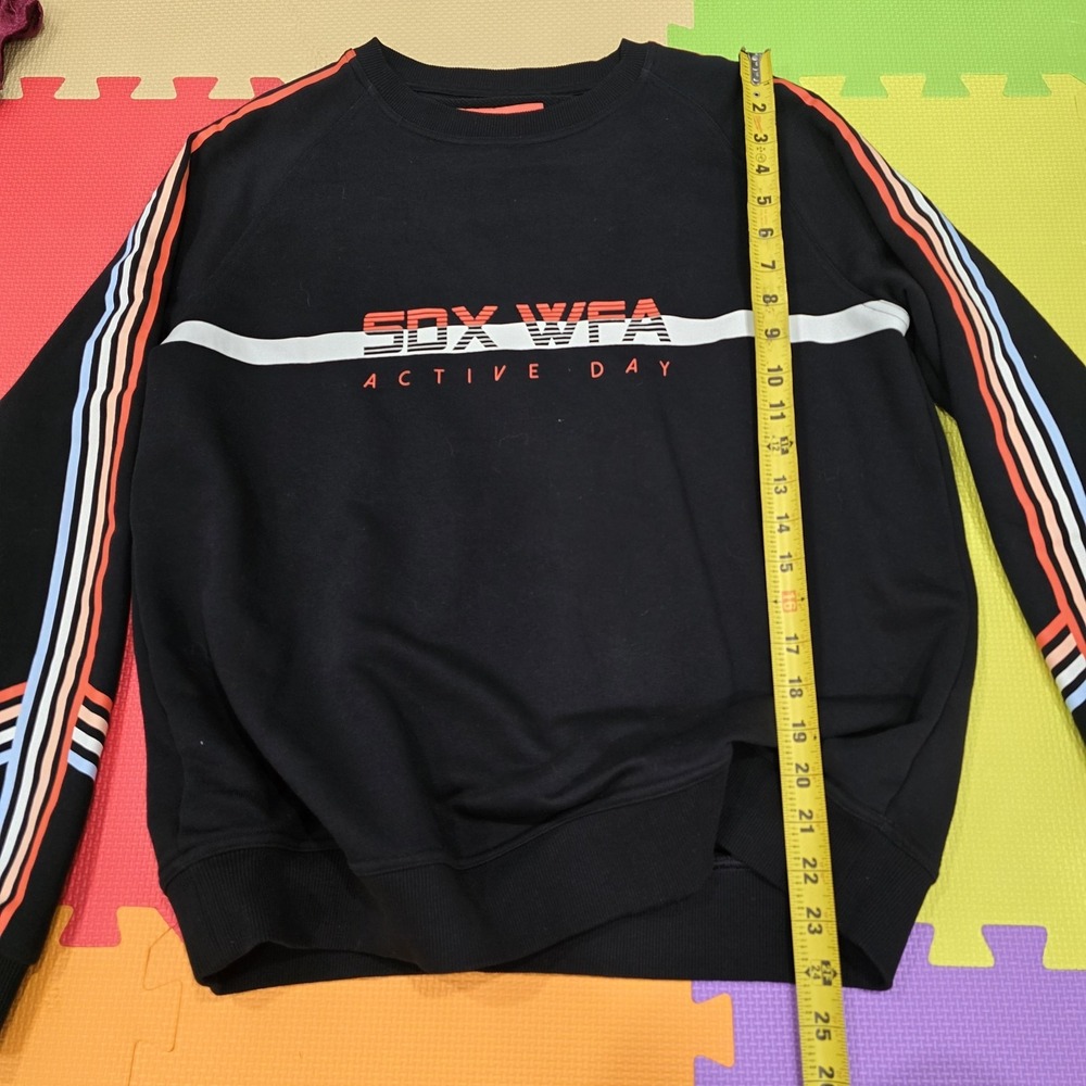 White Fox Boutique SDX WFA Active Day Sweatshirt Black Multi-Stripe Size‎ M